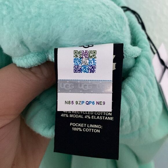 NWT- UGG-Nono short- peppermint green neon pink stitched logo- Size Large - Picture 8 of 9